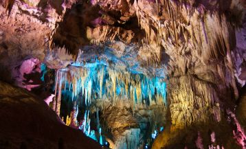 Пещера Сатаплия